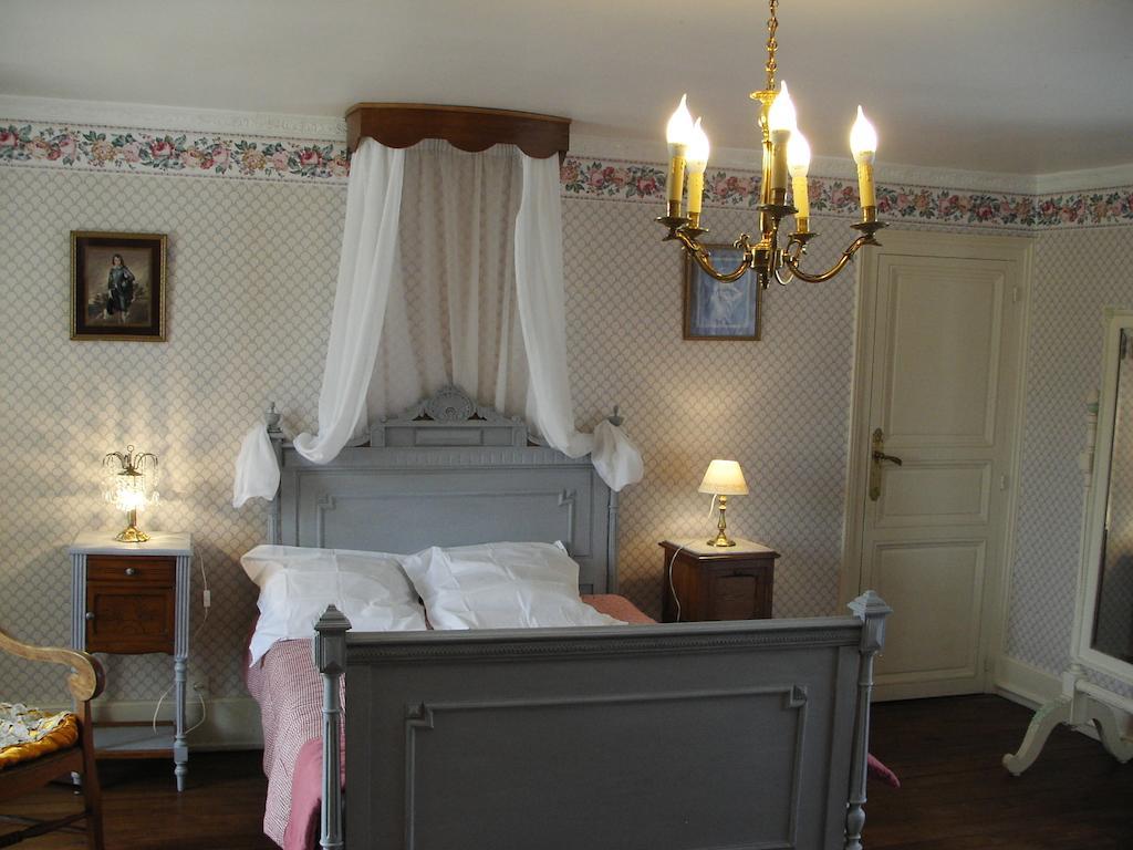 La Tourelle Des Echelles Bed and Breakfast Lésigny Kamer foto